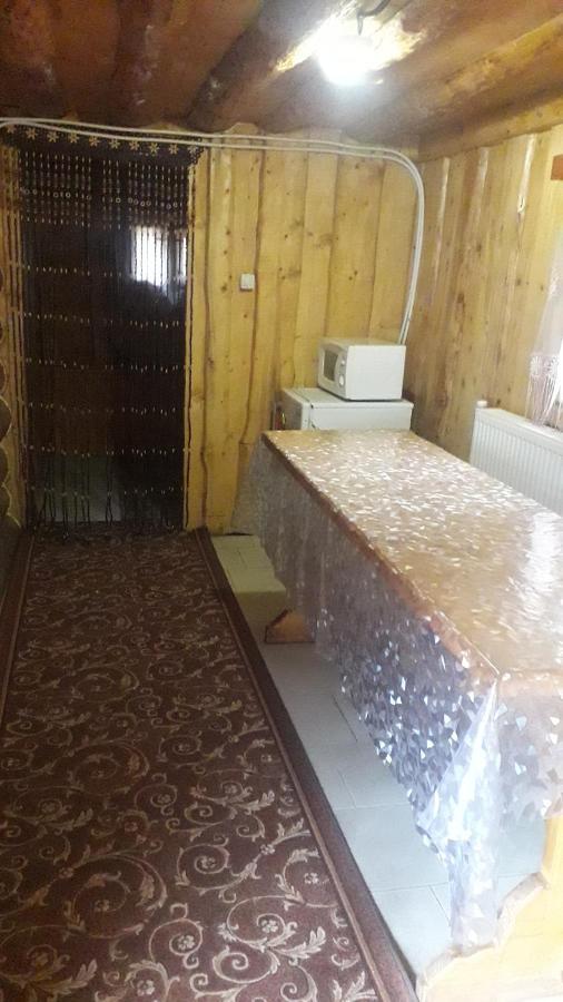 "Бджілка" І " Садиба Для Відпочинку" Lyuta Exteriör bild
