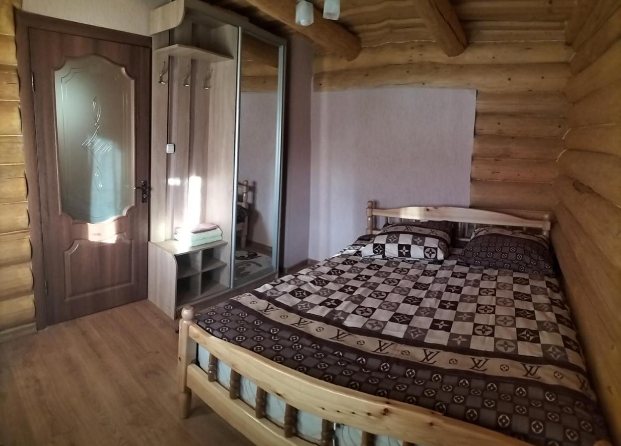 "Бджілка" І " Садиба Для Відпочинку" Lyuta Exteriör bild
